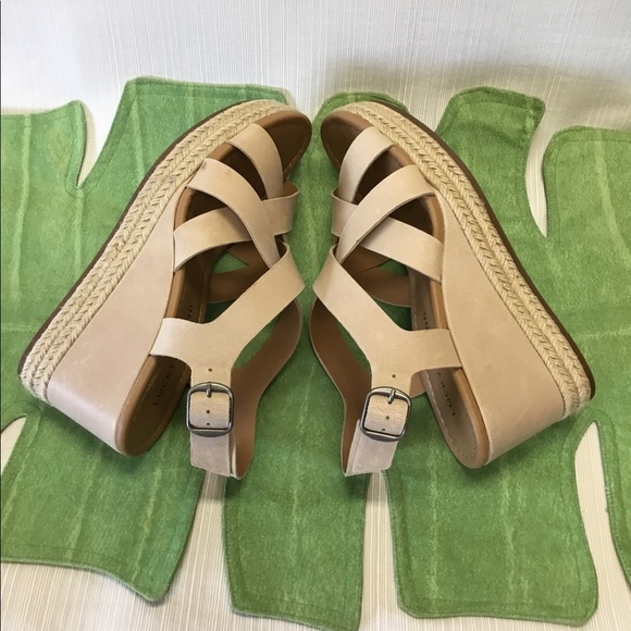Lucky Brand Neutral Wedges - Picture 6 of 10
